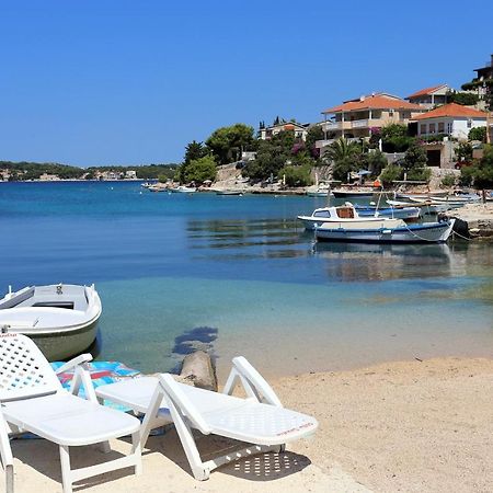 Apartments By The Sea Razanj, Rogoznica - 11347 Екстериор снимка