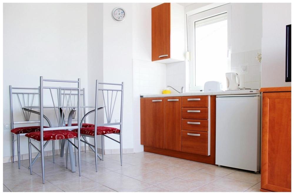 Apartments By The Sea Razanj, Rogoznica - 11347 Екстериор снимка